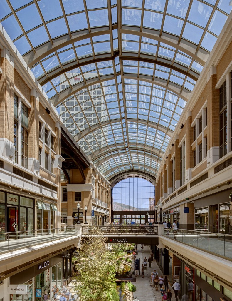 Retractable Roof, City Creek Center. Courtesy of Alan Blakely
